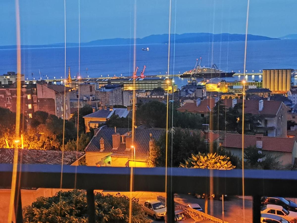 Appartamento Leelee Fiume Esterno foto